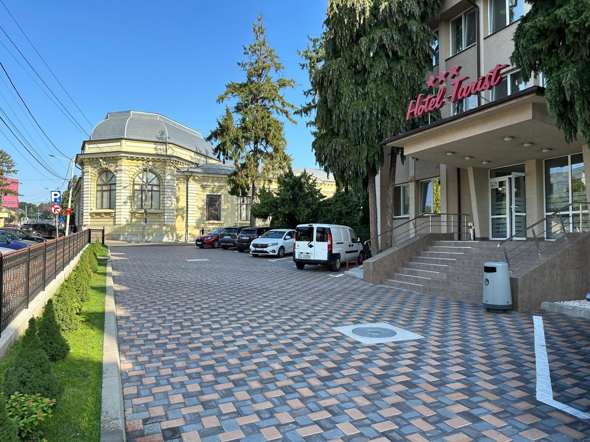 Hotel Turist Falticeni Exterior photo