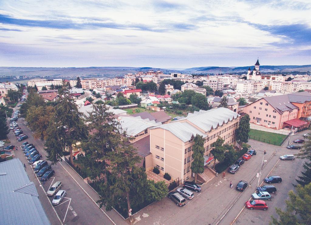 Hotel Turist Falticeni Exterior photo
